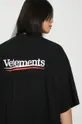 Хлопковая футболка VETEMENTS Campaign Logo T-Shirt