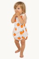 Детское боди из хлопка Tinycottons APPLES WOVEN BODY бежевый SS25.200