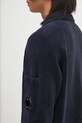 C.P. Company sweter bawełniany granatowy 18CMKN070A005687G