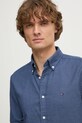 Košeľa s prímesou ľanu Tommy Hilfiger modrá MW0MW37574
