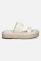 Calvin Klein klapki skórzane FLATFORM WEDGE SLIDE - HE HW0HW02374 beżowy SS25