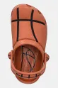 Crocs klapki CLASSIC BASKETBALL CLOG pomarańczowy 210021.CROCS.CLASSIC.BA