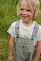 Detské bavlnené nohavice na traky Konges Sløjd FENDER OVERALLS GOTS KS102807