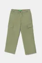 United Colors of Benetton pantaloni per bambini tessuto verde 4L2VCF04I.G.Seasonal