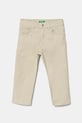 Παιδικό παντελόνι United Colors of Benetton με ελαστάν μπεζ 4TCGGE009.P.Seasonal