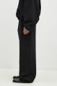 VETEMENTS pantaloni de trening Embroidered Logo UA66SP630B negru SS25