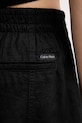 Λινό σορτς Calvin Klein Jeans μαύρο J20J225219