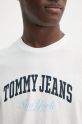 Хлопковая футболка Tommy Jeans бежевый DM0DM20362