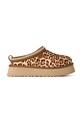 UGG kapcie skórzane W Tazz Plains beżowy 1177890.FDJ