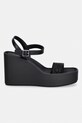 Calvin Klein sandály na klínku WEDGE 70 SNDL WEBBING LTH HW0HW02882 černá SS26