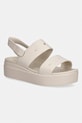 Crocs sandały na koturnie damskie Brooklyn 4U beżowy 210676.160