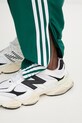 adidas Originals spodnie dresowe Firebird zielony KC8032