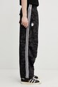 Îmbrăcăminte adidas Originals pantaloni de trening x BAPE KF4918 negru