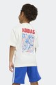 adidas t-shirt dziecięcy bawełniany z elastanem Marvel beżowy JZ3572