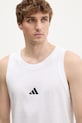 Βαμβακερό μπλουζάκι adidas λευκό JE8984