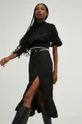 Šaty Answear Lab X limitovaná kolekcia SISTERHOOD čierna