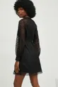 Φόρεμα Answear Lab X limited collection SISTERHOOD  100% Πολυεστέρας