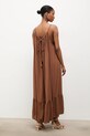 Odzież Answear.LAB sukienka Venezia.hak brązowy