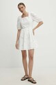 Βαμβακερό φόρεμα Answear Lab 31673.fjs λευκό WW24