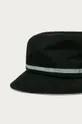 črna Kangol klobuk