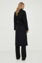 Μάλλινο παλτό Liviana Conti  Κύριο υλικό: 100% Μαλλί Φινίρισμα: 100% Πολυεστέρας