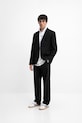 SUITS & KICKS