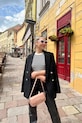 @laura_vontorcik