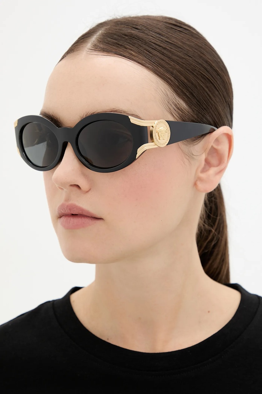 Солнцезащитные очки Versace женские цвет чёрный 0VE4478U | ANSWEAR.ua