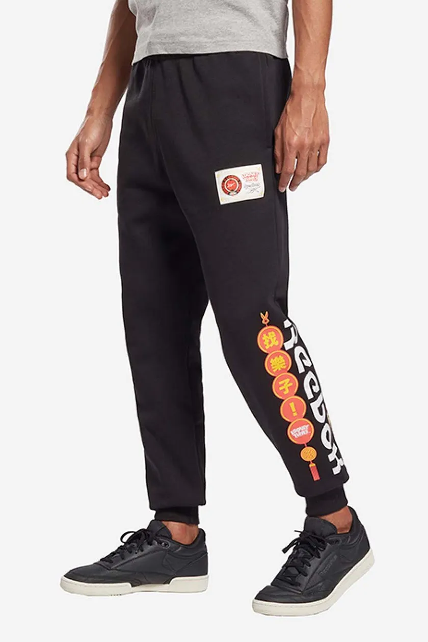 Reebok Classic spodnie dresowe Tunes kolor z nadrukiem | kup na PRM