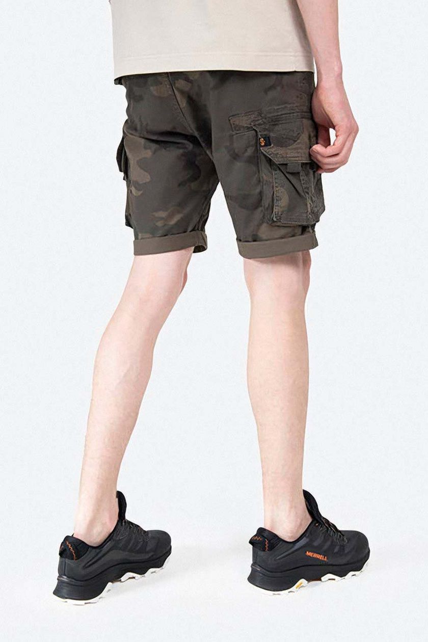 Alpha Industries shorts men\'s green color | buy on PRM