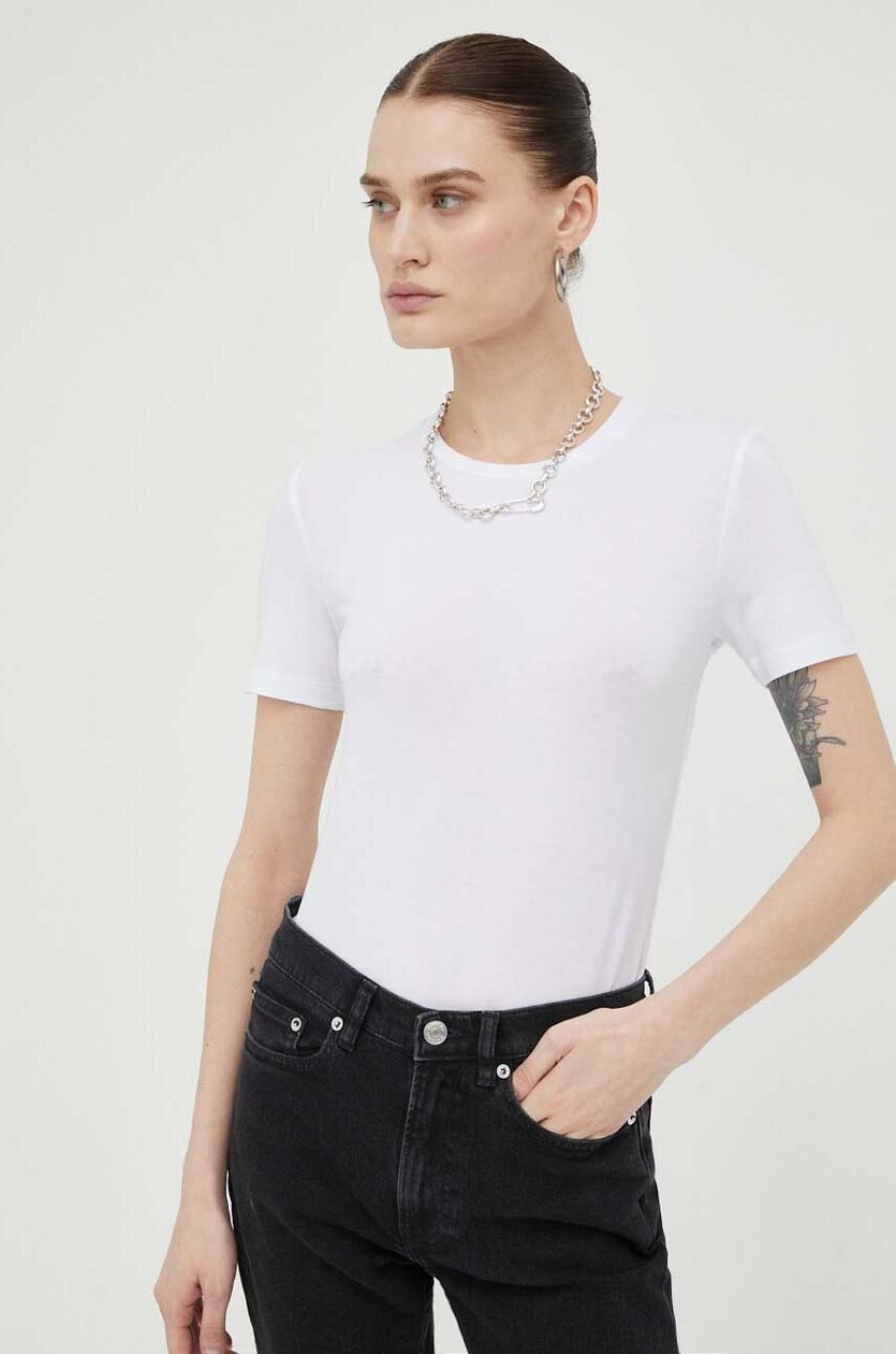 ottolinger Tシャツ Ottolinger Women's Classic Logo T-Shirt in Cherry Tomato
