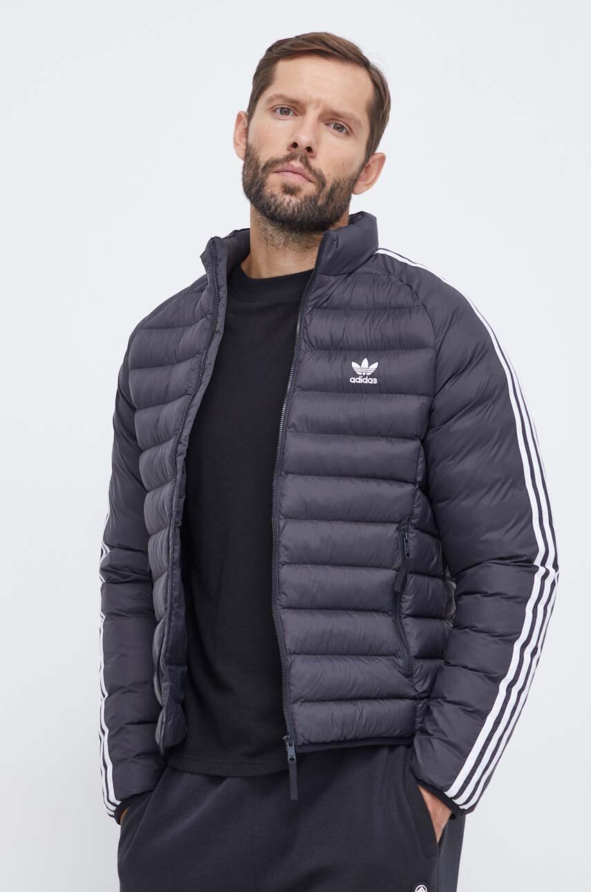 Μπουφάν adidas Originals χρώμα: μαύρο