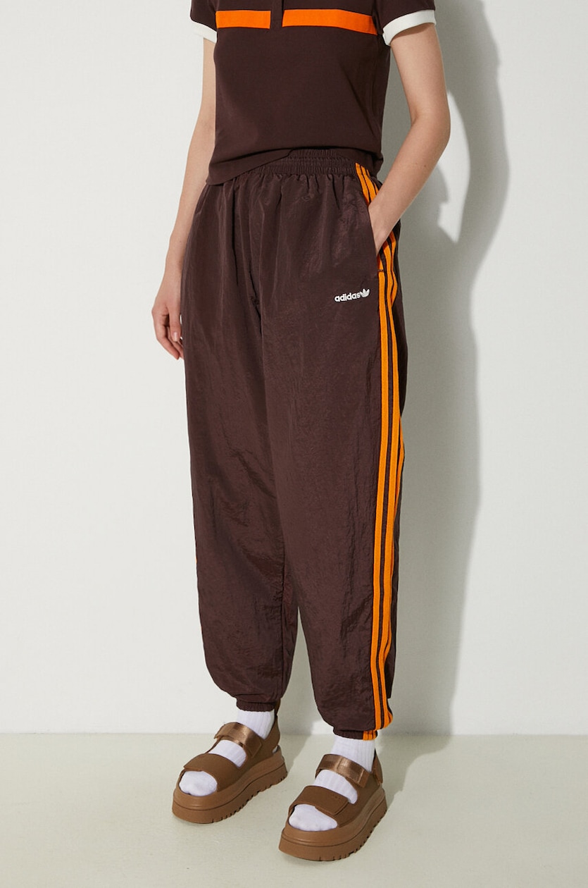 adidas Originals pantaloni della tuta colore marrone con