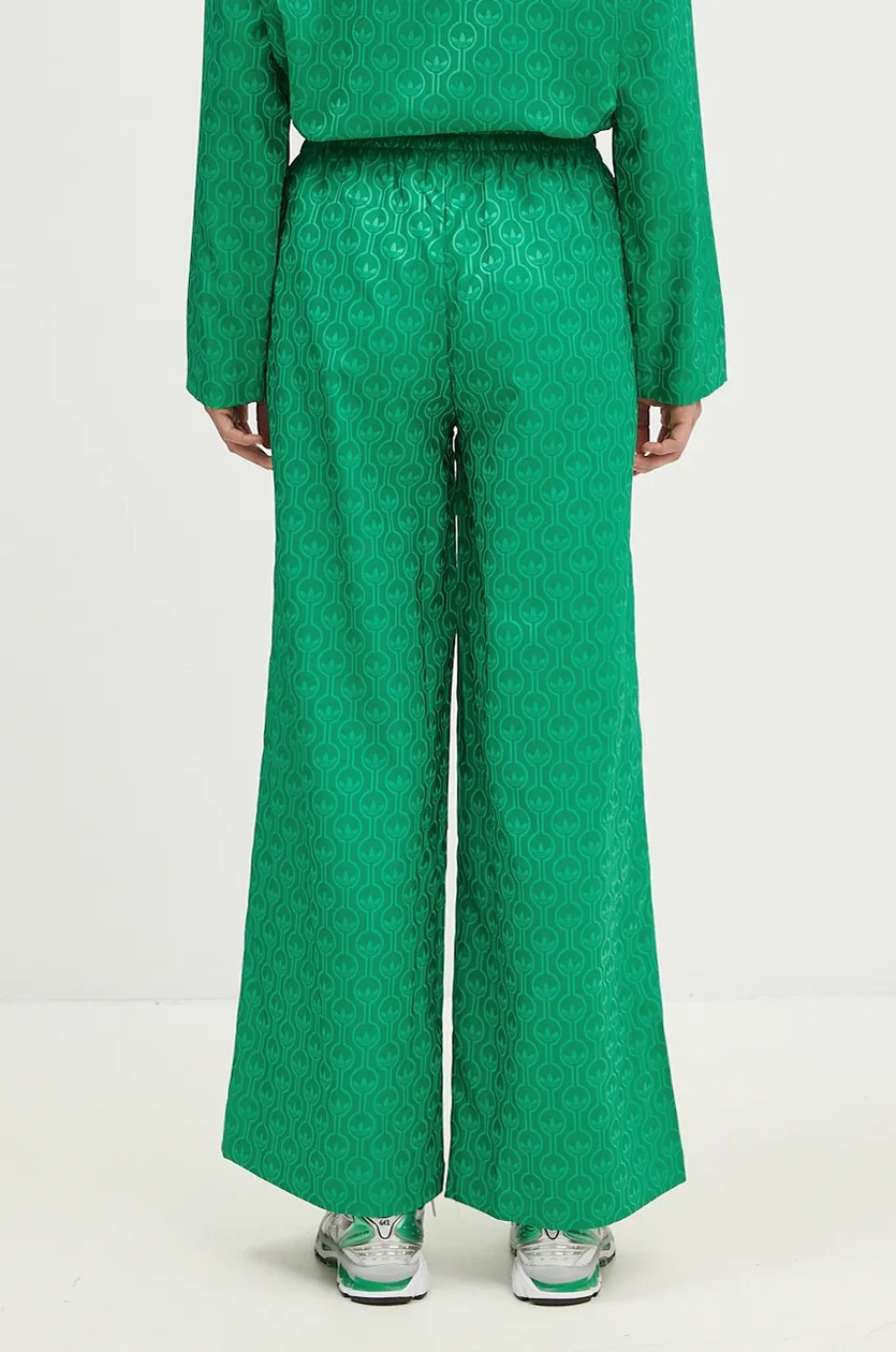 ★adidas★ 70s wide leg pants green JN7662 CLOTHING - 70s Wide Leg Pants - Green | adidas Oman