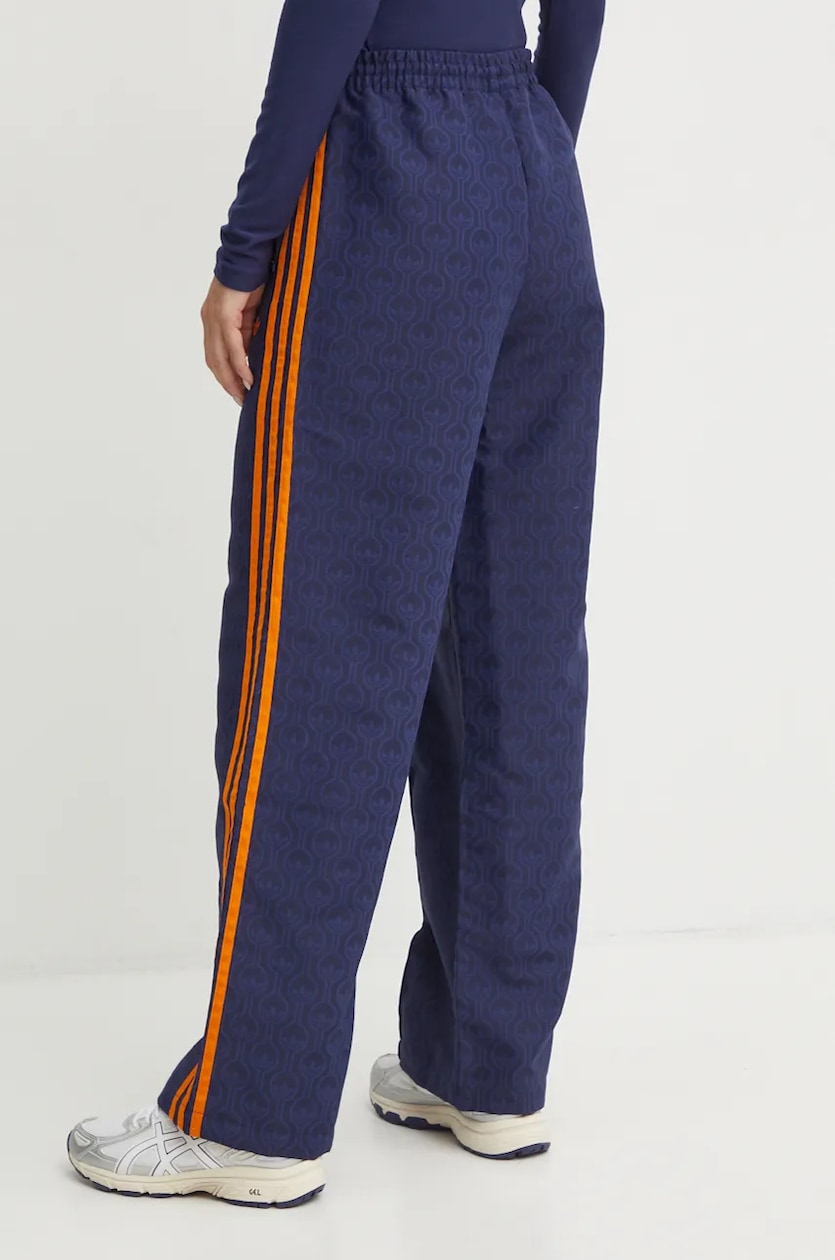 adidas Originals spodnie Oversized Monogram Track Pant adidas Originals spodnie Oversized Monogram Track Pant