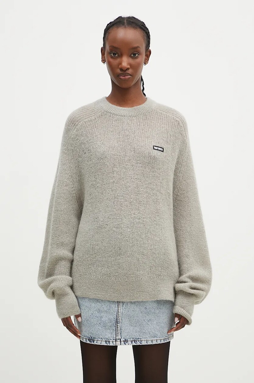 Light color sweater deals