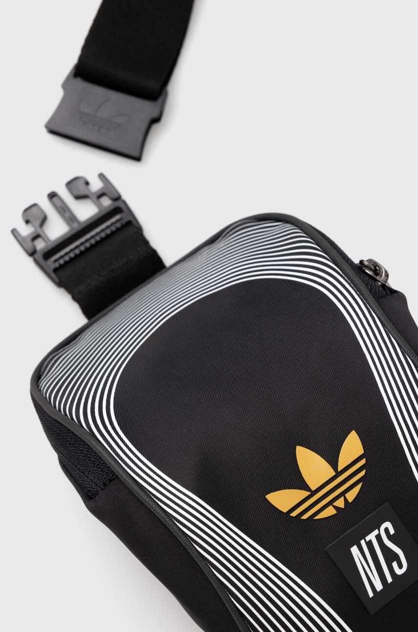 【adidas】ユニセックス◇ ADIDAS X NTS ラジオ SMALL ITEM BAG adidas】ユニセックス◇ ADIDAS X NTS ラジオ SMALL ITEM BAG