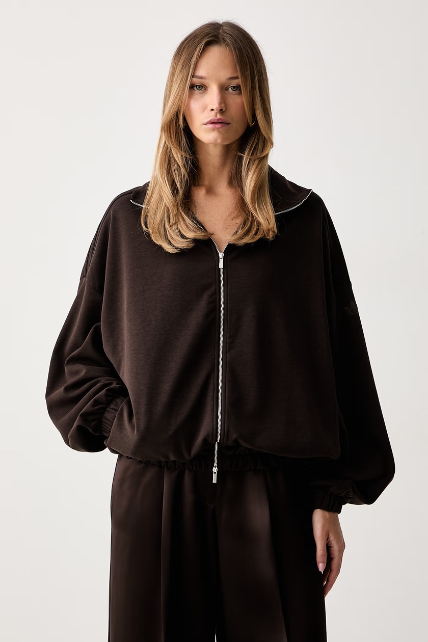 Кофта adidas Originals Sst Satin Tt цвет коричневый с аппликацией