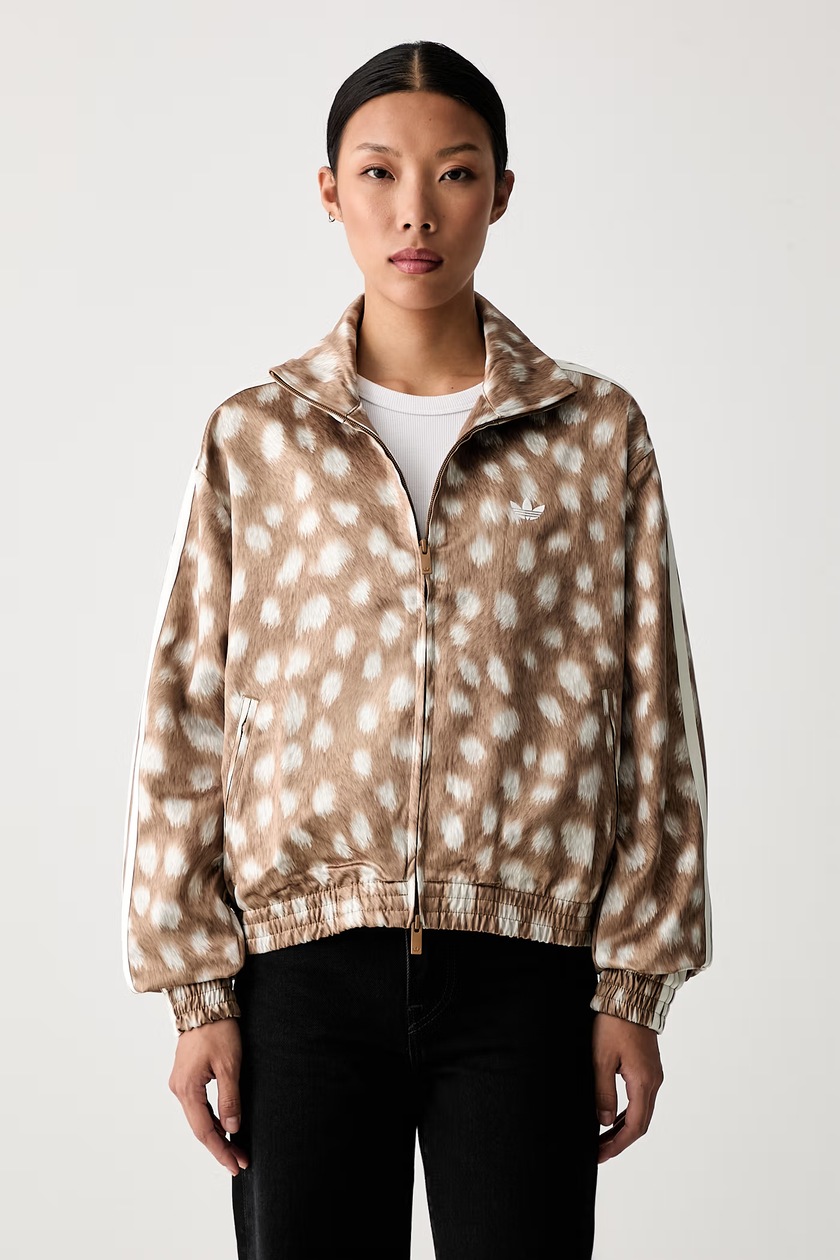 Кофта adidas Originals Tailored Tt цвет коричневый с аппликацией