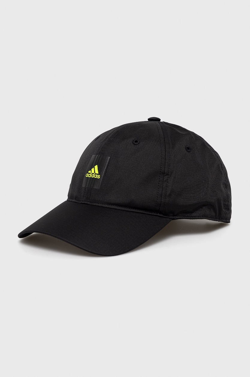 Шапка adidas GN2002.D в черно с принт 