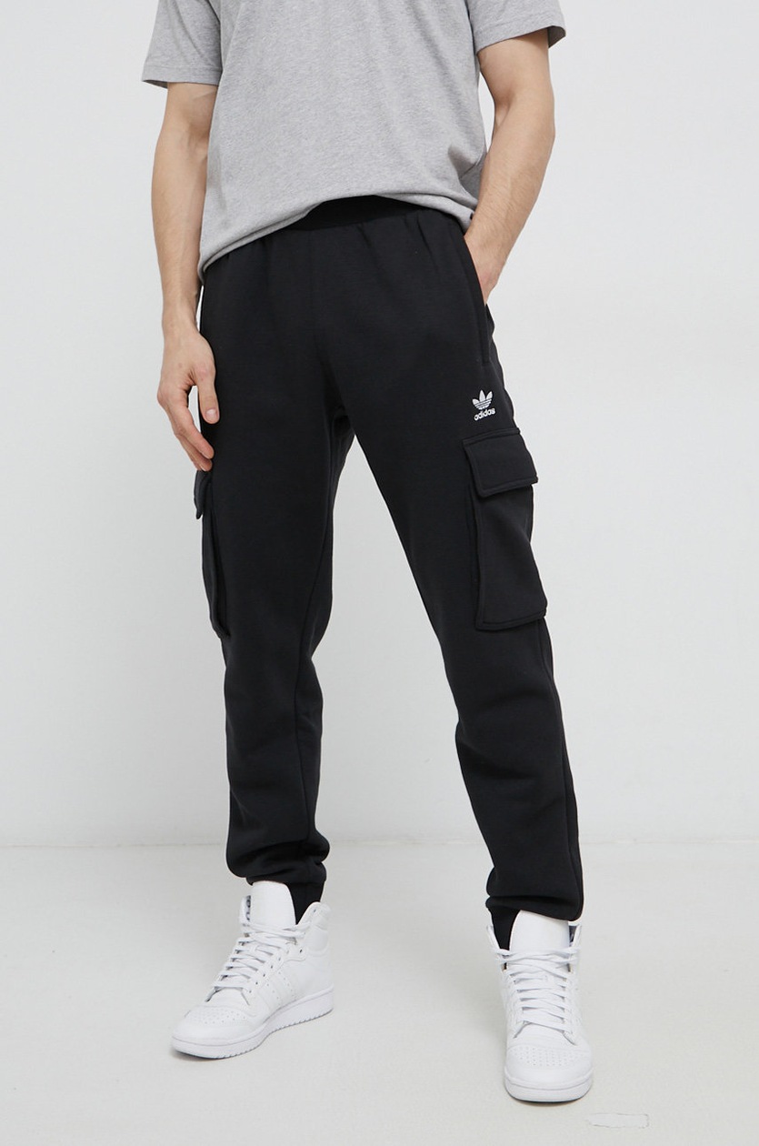 adidas Originals Spodnie HE6989 Adicolor Essentials Trefoil Cargo Pants  męskie kolor czarny gładkie HE6989-BLACK | Answear.com