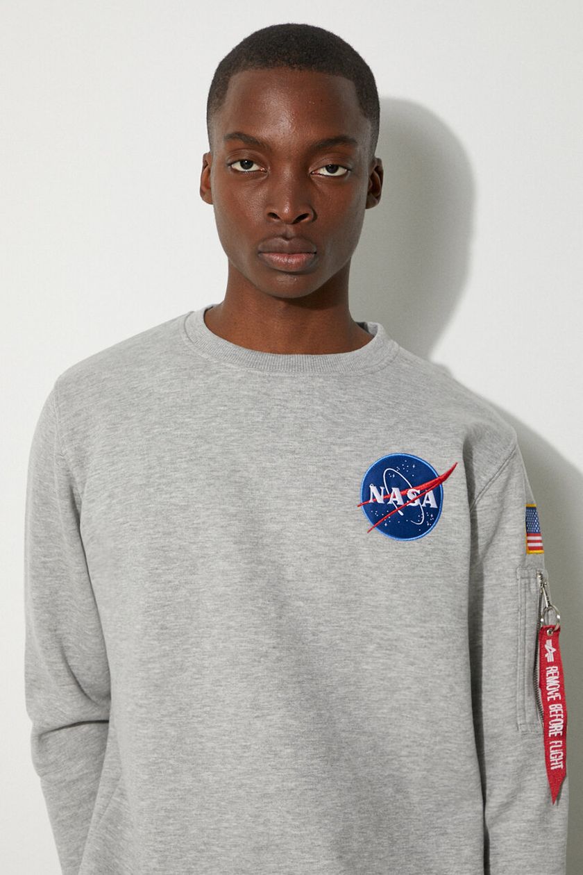 Alpha Industries Mens hotsell Space Shuttle Grey Heather Crew-Neck Sweatshirt Euc Mens s