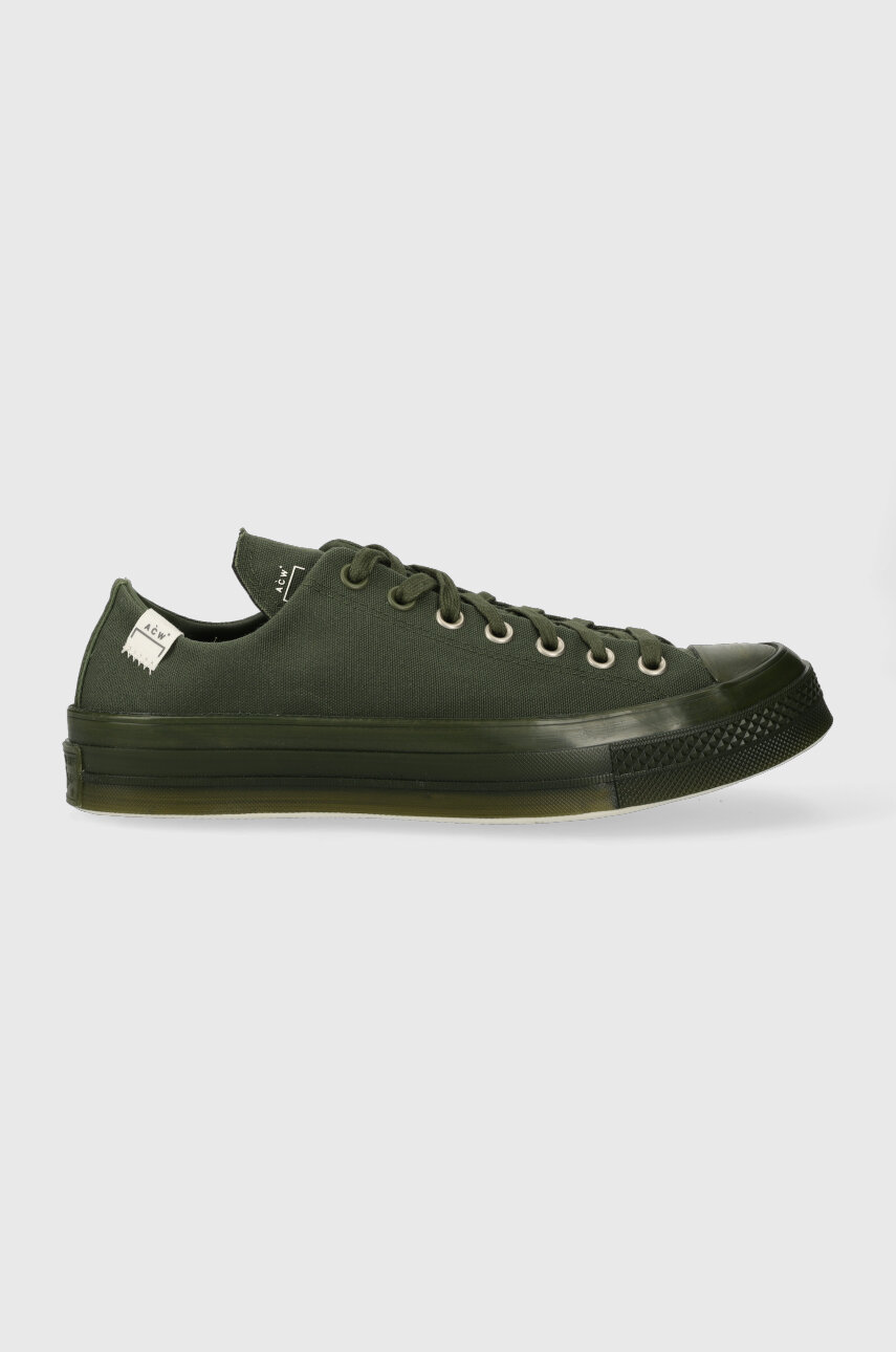 A cold sales wall trainers