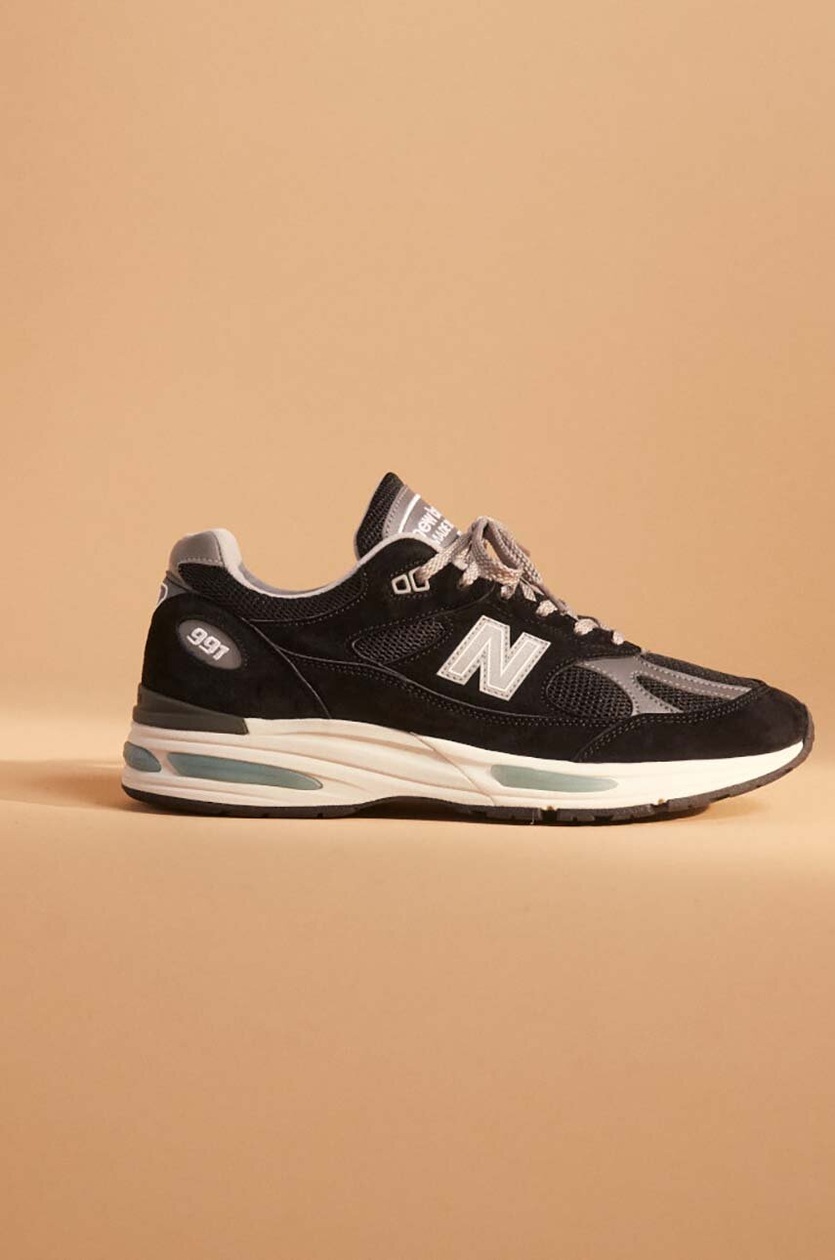 スニーカー NEW BALANCE Women Sneakers U991KK2 Black New Balance 991v2 - U991KK2 | SNS - SNEAKERSNSTUFF