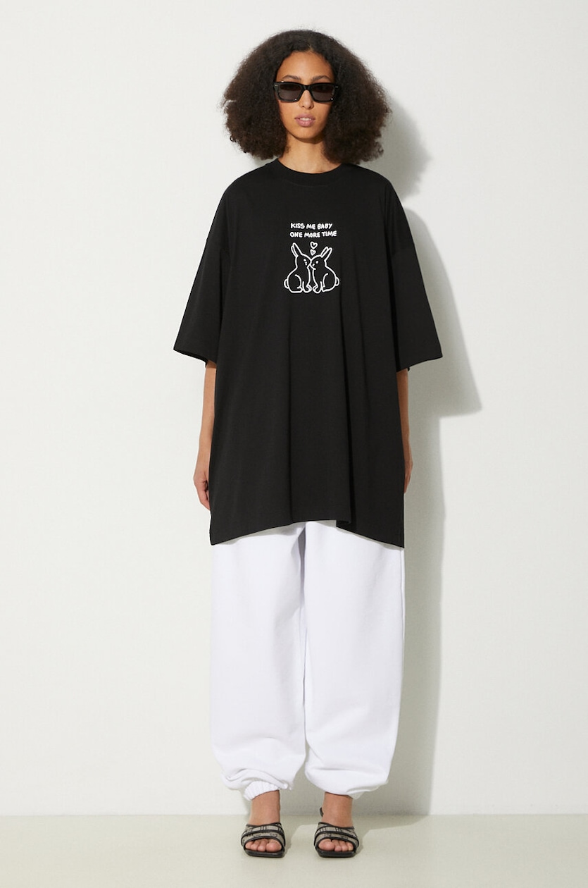 人気★関税込【VETEMENTS】Kissing BunniesTシャツ Buy VETEMENTS men white kissing bunnies printed t-shirt for