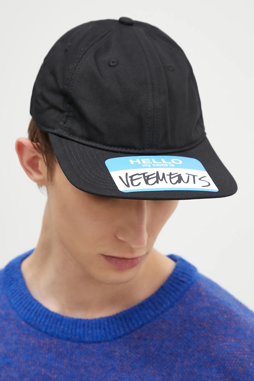 VETEMENTS cotton baseball cap My Name Sticker PRM EU VETEMENTS cotton baseball cap My Name Sticker PRM EU