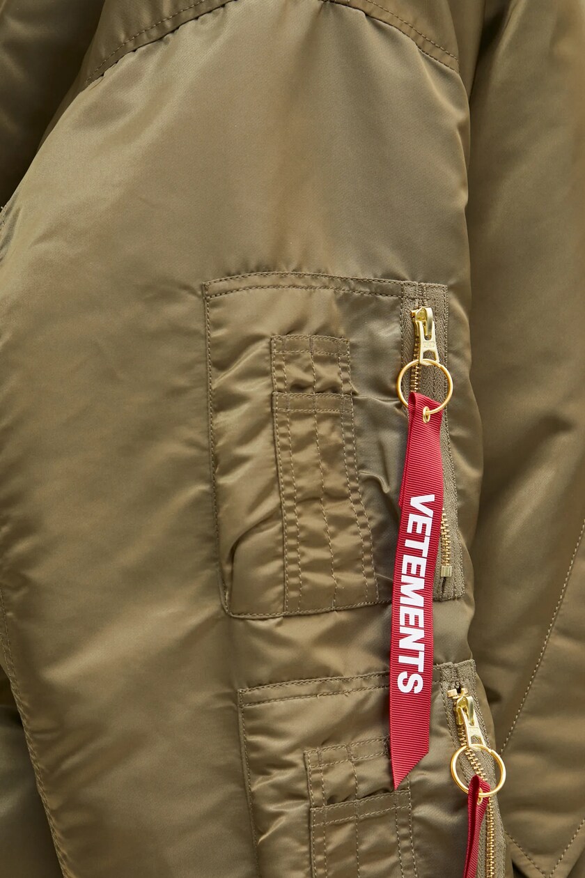 VETEMENTS reversible bomber jacket Cargo Bomber PRM EU VETEMENTS reversible bomber jacket Cargo Bomber PRM EU
