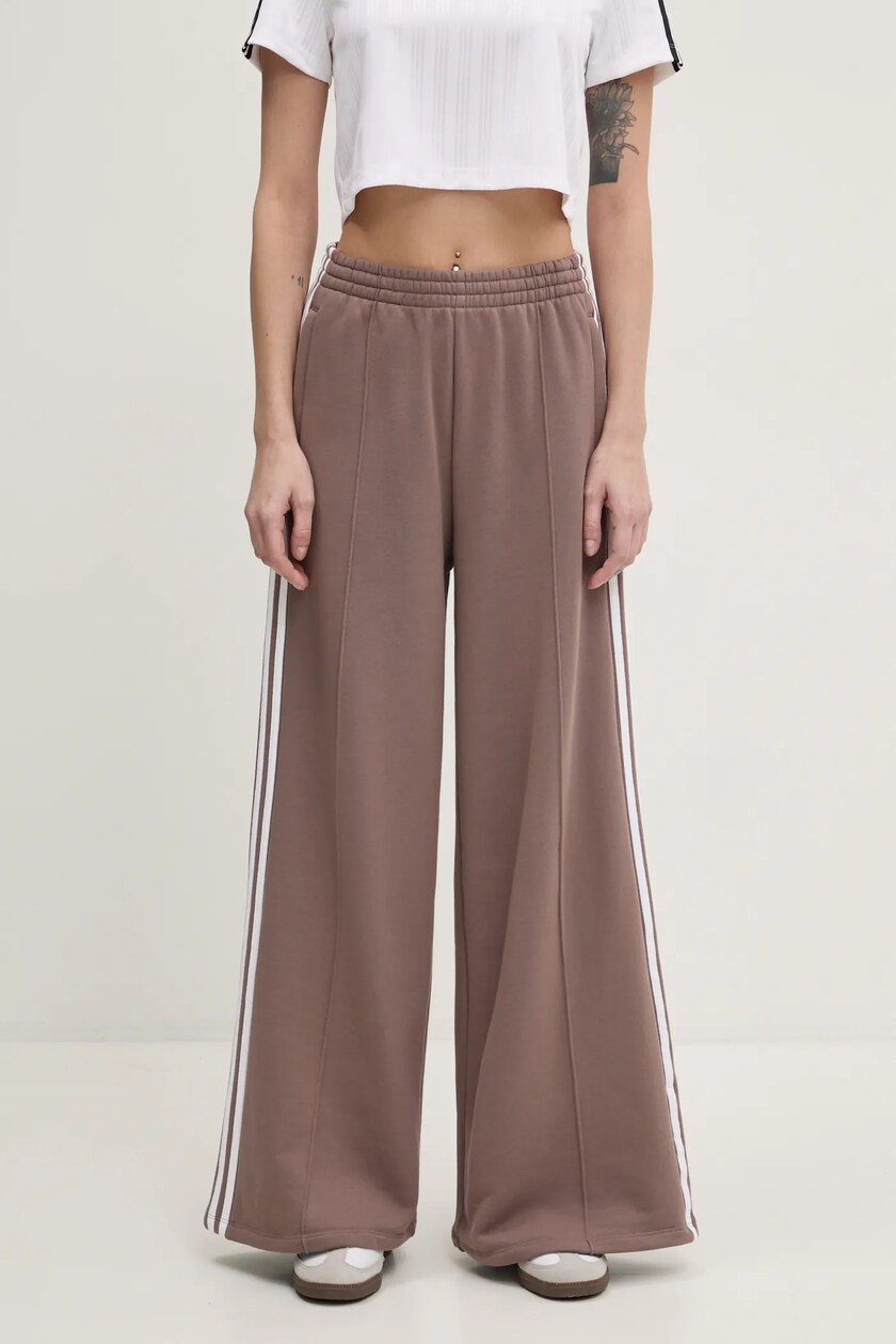 Reebok Classic joggers women s brown color at PRM US