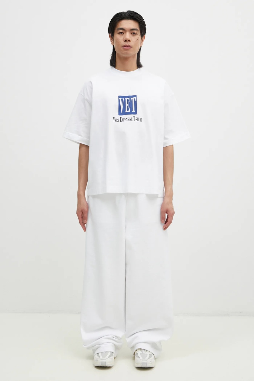 Tシャツ・カットソー VETEMENTS Men Tops UA66TR605W 1000 WHITE SS25-TSM0L0-00X_F5_PRM.webp?v=