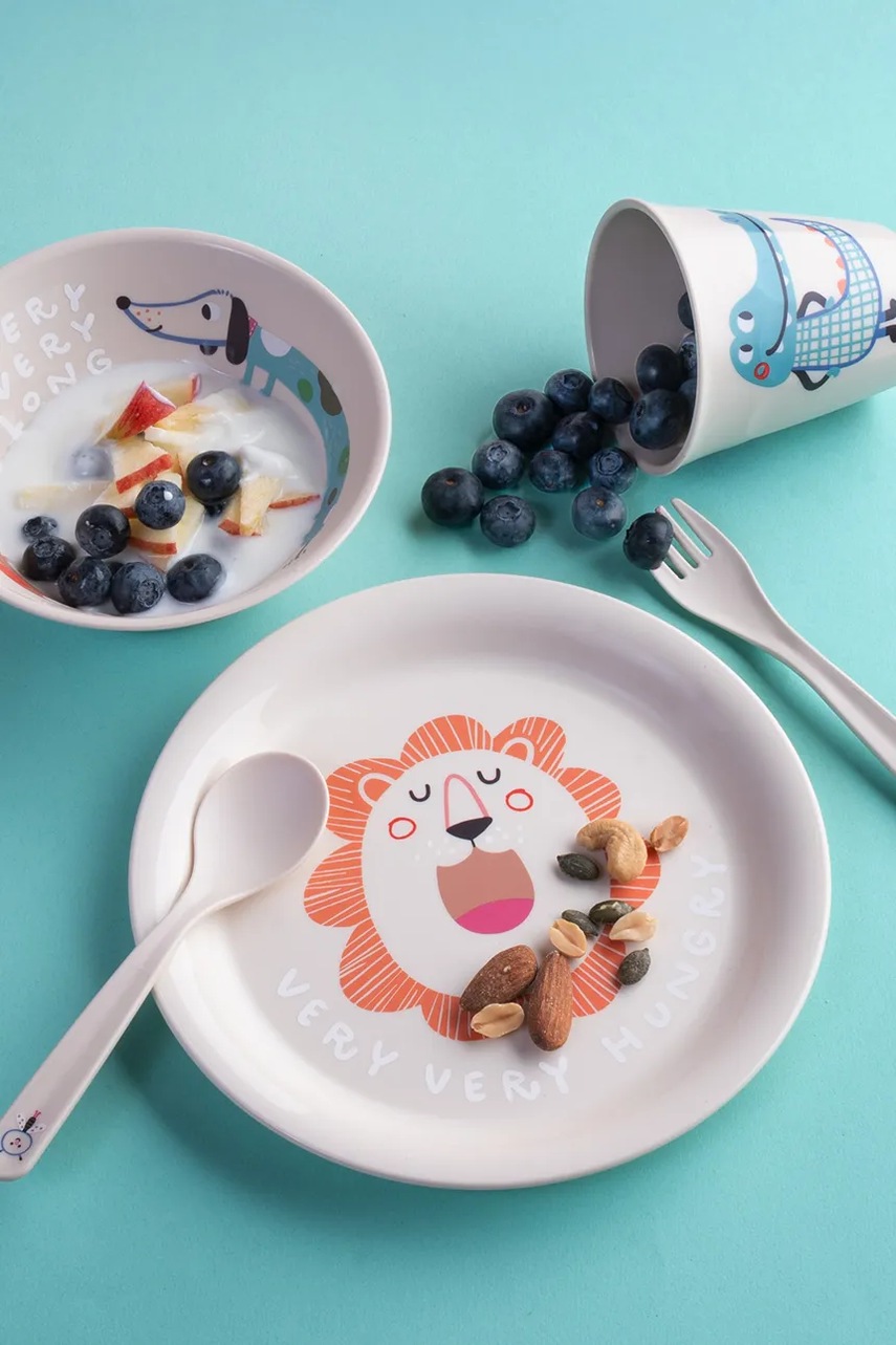 Набор столовых приборов и посуды для детей Koziol 5 шт цвет бежевый